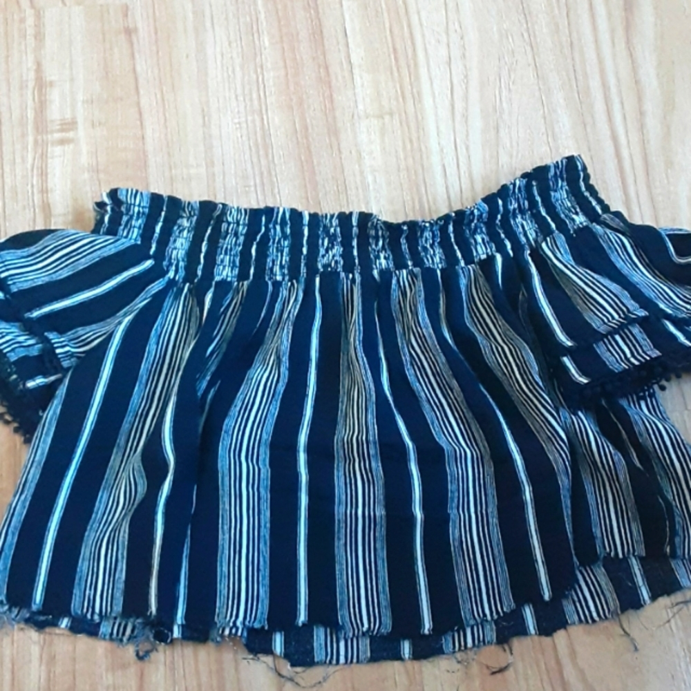 Cropped shirt